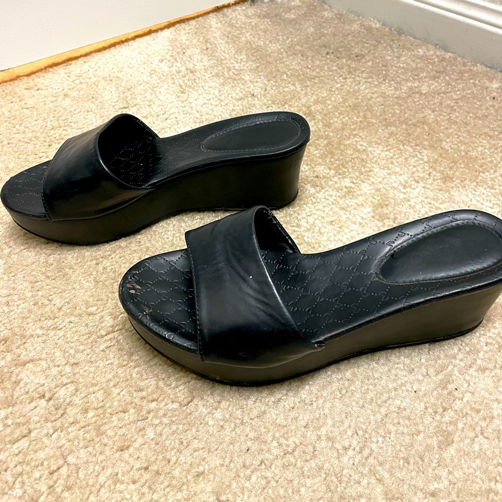 Slipon wedges